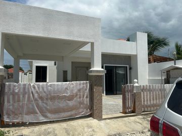 VENDO CASA EN PLAYAS DE 3 DORMITORIOS