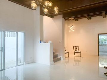 GOOD DEAL! San Lorenzo Village House For Sale!