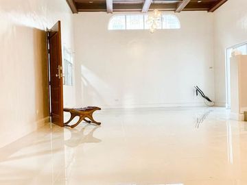 GOOD DEAL! San Lorenzo Village House For Sale!