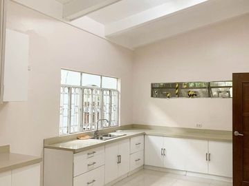 GOOD DEAL! San Lorenzo Village House For Sale!