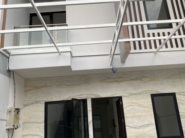 Rumah Baru Cantik Darmo Permai Timur Surabaya Barat dkt Tandes HR Muhammad Pakuwon Mall PTC