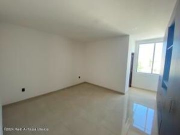 Cumbres del Lago. VENTA - Casa, 3 recamaras, cuarto de servicio, roof, estudio