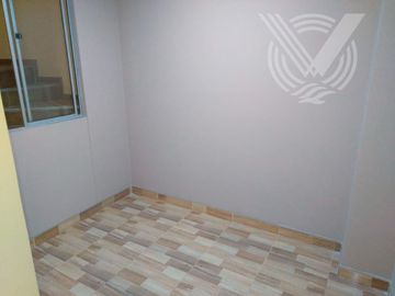 SE VENDE PROPIEDAD COMO NUEVA. TOTALMENTE REMODELADA Y FRENTE A PARQUE