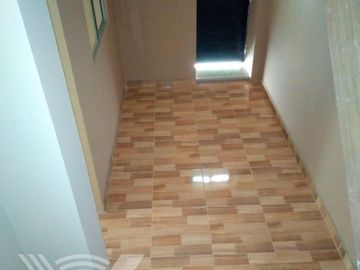 SE VENDE PROPIEDAD COMO NUEVA. TOTALMENTE REMODELADA Y FRENTE A PARQUE