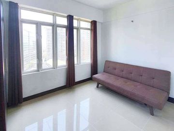 Stamford Executive Residences | One Bedroom 1BR Condo Unit For Sale - #7016