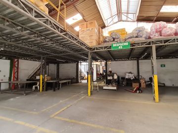 Venta de Galpón Industrial con Oficinas en el Sector Vía Durán Tambo Km 4.5