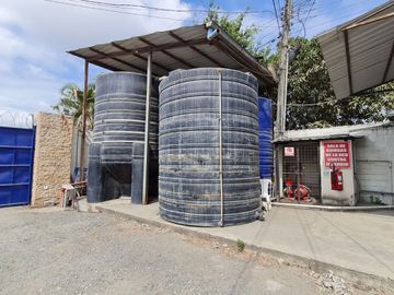 Venta de Galpón Industrial con Oficinas en el Sector Vía Durán Tambo Km 4.5