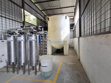 Venta de Galpón Industrial con Oficinas en el Sector Vía Durán Tambo Km 4.5