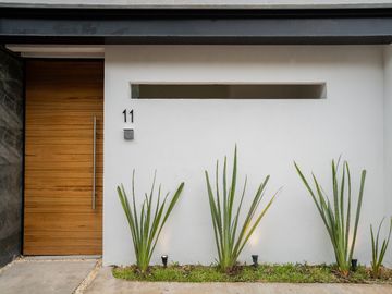 Magnífica Casa NUEVA con Alberca en privada en Buena Vista, Cuernavaca - VENTA