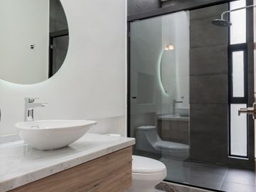 Magnífica Casa NUEVA con Alberca en privada en Buena Vista, Cuernavaca - VENTA