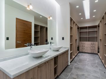 Magnífica Casa NUEVA con Alberca en privada en Buena Vista, Cuernavaca - VENTA