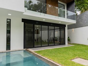 Magnífica Casa NUEVA con Alberca en privada en Buena Vista, Cuernavaca - VENTA