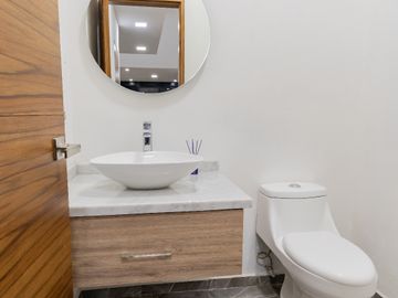 Magnífica Casa NUEVA con Alberca en privada en Buena Vista, Cuernavaca - VENTA