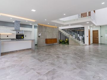 Magnífica Casa NUEVA con Alberca en privada en Buena Vista, Cuernavaca - VENTA