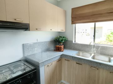 5 Bedroom Modern Design House and Lot in Alaminos Laguna