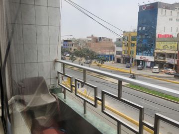REMATE DE CASA CON LOCAL COMERCIAL EN AV. TUPAC AMARU - COMAS