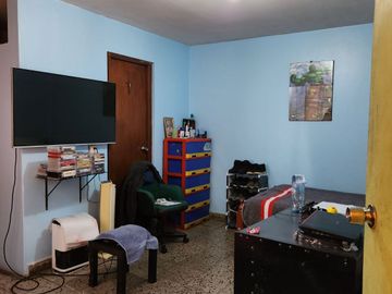 REMATE DE CASA CON LOCAL COMERCIAL EN AV. TUPAC AMARU - COMAS