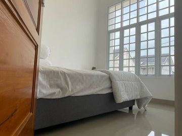 Rumah Model American Farm House di Purwakarta Dekat Sadang