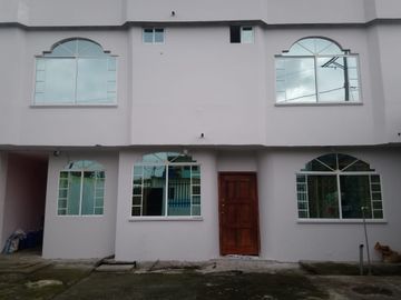 Vendo Casa en la Coop. Heriberto Maldonado, Santo Domingo