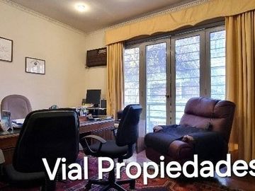Casa Destino Comercial, cercanía Parque Bustamante. Pleno Barrio Italia.