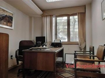 Casa Destino Comercial, cercanía Parque Bustamante. Pleno Barrio Italia.