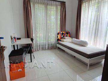 Dijual Rumah Hook Siap Huni di Emerald Bintaro Sektor 9