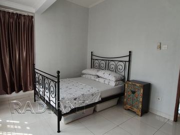 Dijual Rumah Hook Siap Huni di Emerald Bintaro Sektor 9