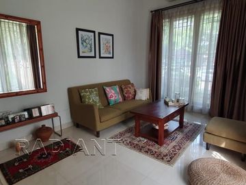 Dijual Rumah Hook Siap Huni di Emerald Bintaro Sektor 9
