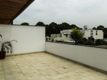 SAN BORJA VENDO  AMPLIO DUPLEX  KDV-521