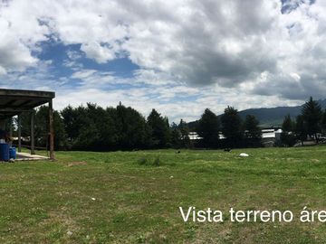 Galpon industrial de venta cerca de Quito.  10.000 m2 terreno - 1.820 m2 construccion