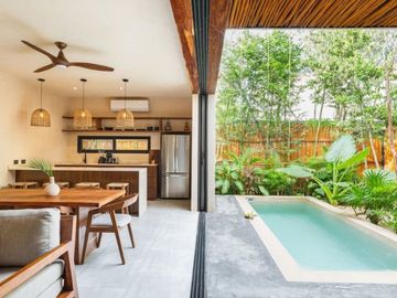 Casa con alberca, jacuzzi, terraza, paneles solares, en venta Tulum.