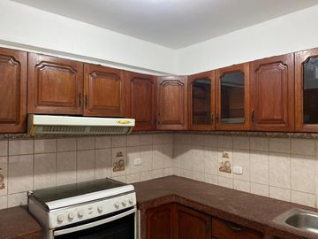 SAN GABRIEL VILLA MARIA DEL TRIUNFO VENTA DE CASA DE 161 M2 UBICADO A UNA CUADRA DEL ESTADIO OLLANTAY EN VALLECITO ALTO A 10 MINUTOS DE LA ESTACIÒN MA