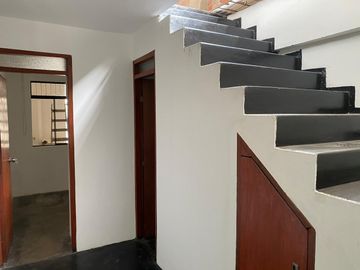 SAN GABRIEL VILLA MARIA DEL TRIUNFO VENTA DE CASA DE 161 M2 UBICADO A UNA CUADRA DEL ESTADIO OLLANTAY EN VALLECITO ALTO A 10 MINUTOS DE LA ESTACIÒN MA