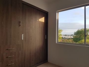 BAJAMOS EL PRECIO HERMOSA CASA EN VENTA, ARQUITECTURA MODERNA, INDEPENDIENTE, A ESTRENAR