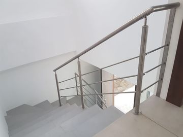 BAJAMOS EL PRECIO HERMOSA CASA EN VENTA, ARQUITECTURA MODERNA, INDEPENDIENTE, A ESTRENAR