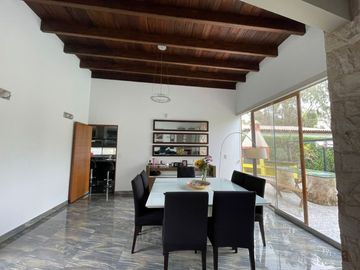 LINDA CASA DE CAMPO CON PISCINA Y GRAN ÁREA SOCIAL EN FUNDO PASO CHICO, LURIN
