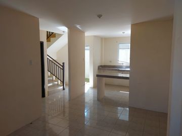 Casa de venta en la Urbanización Villa Bonita, 4 dormitorios, Mi Lote.