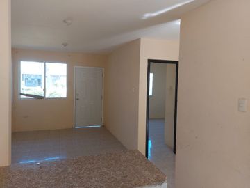 Casa de venta en la Urbanización Villa Bonita, 4 dormitorios, Mi Lote.