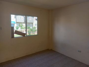 Casa de venta en la Urbanización Villa Bonita, 4 dormitorios, Mi Lote.
