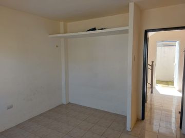 Casa de venta en la Urbanización Villa Bonita, 4 dormitorios, Mi Lote.