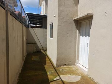 Casa de venta en la Urbanización Villa Bonita, 4 dormitorios, Mi Lote.