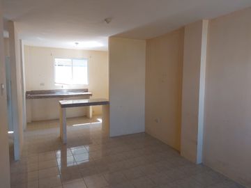Casa de venta en la Urbanización Villa Bonita, 4 dormitorios, Mi Lote.
