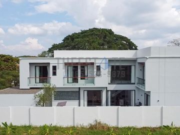 New Modern House with Pool in Hang Dong for Sale or Rent near Kad Farang Village