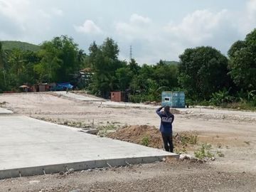 Pre-Selling On Going Construction Loft Style Townhouses near Highway for Sale in Carcar City Cebu