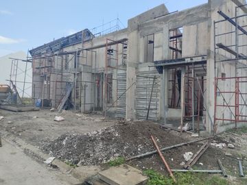 Pre-Selling On Going Construction Loft Style Townhouses near Highway for Sale in Carcar City Cebu