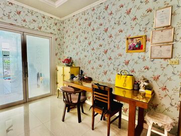 87427 - ขายทาวน์โฮม 3 ชั้น หมู่บ้านกาญจนาลักษณ์ 1 บางใหญ่ นนทบุรี