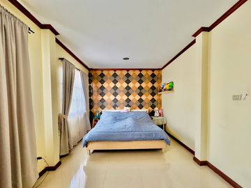 87427 - ขายทาวน์โฮม 3 ชั้น หมู่บ้านกาญจนาลักษณ์ 1 บางใหญ่ นนทบุรี