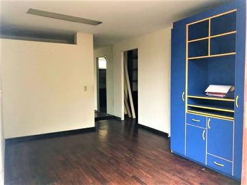 Se Vende Casa en San Isidro Cz - Residencial 9 Pisos y Azotea