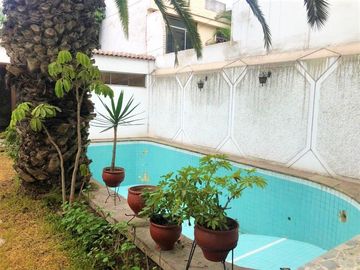 Se Vende Casa en San Isidro Cz - Residencial 9 Pisos y Azotea
