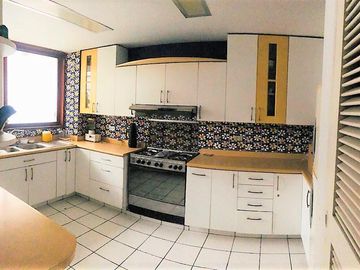 Se Vende Casa en San Isidro Cz - Residencial 9 Pisos y Azotea